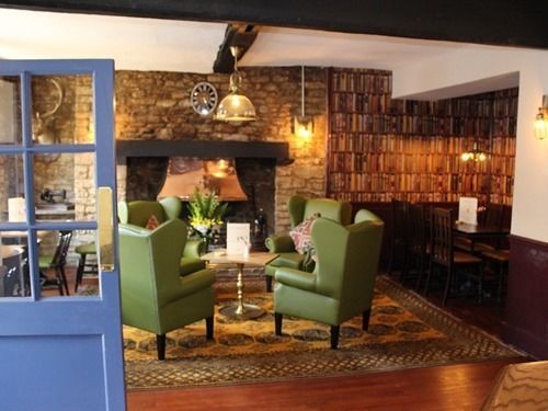 The Woodstock Arms Hotel Exterior photo